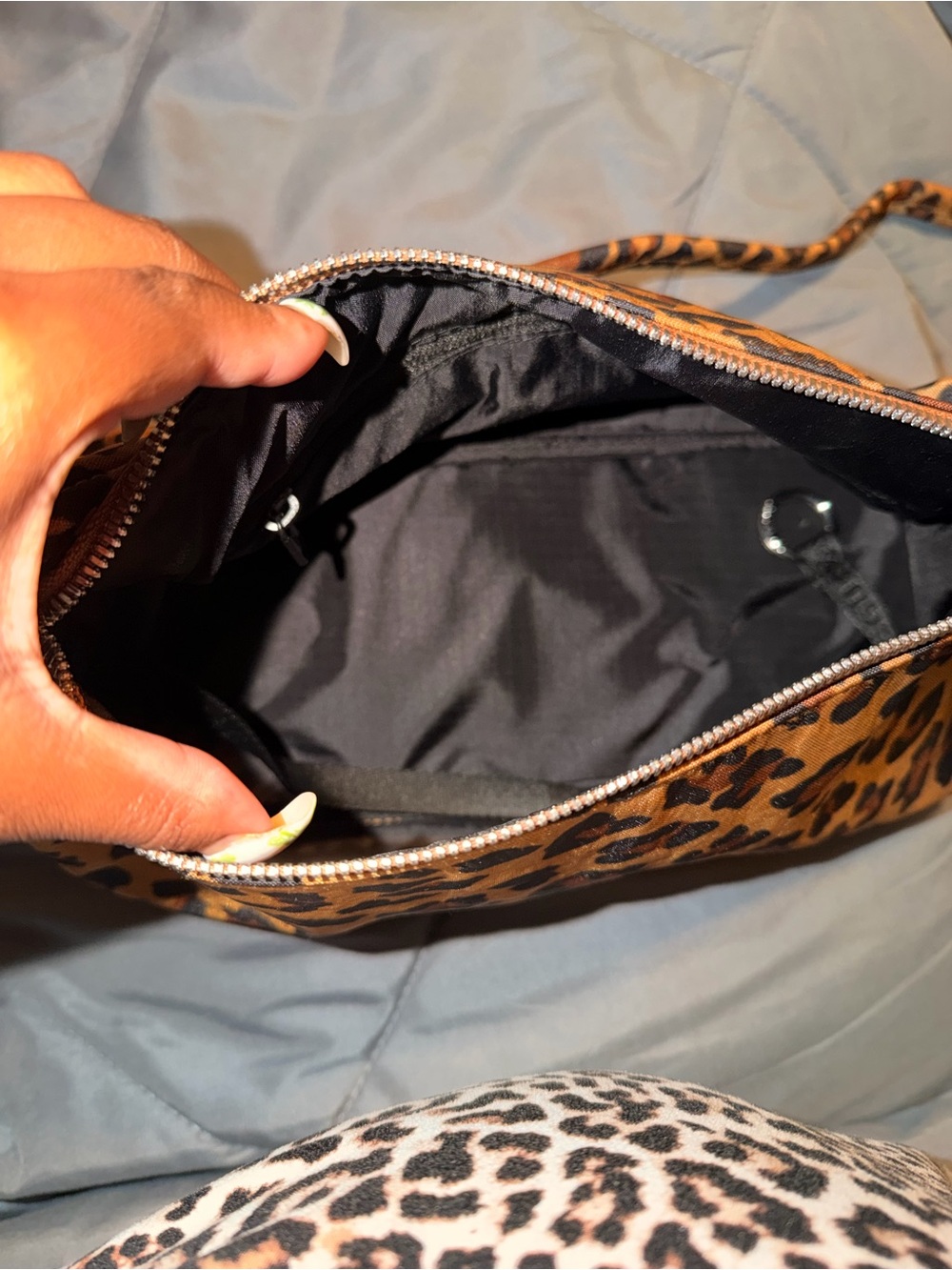 Leopard Baggu loaf bag - Picture 2 of 4